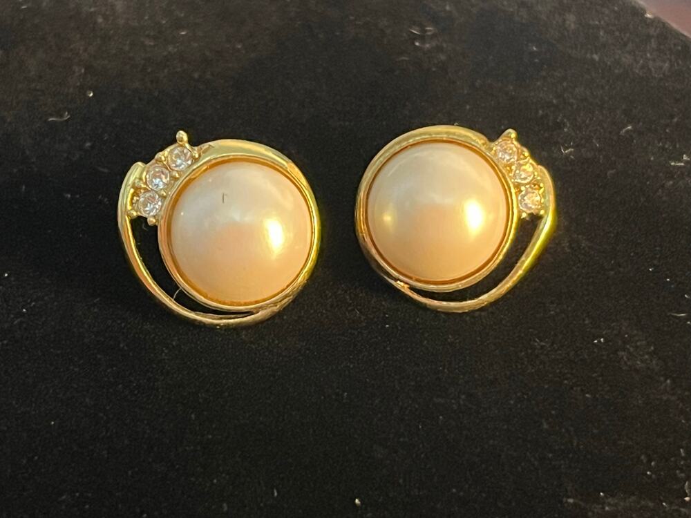 VTG Monet Earrings Clip On Gold Tone Faux Pearl Rhinestones Coquette Prom Formal